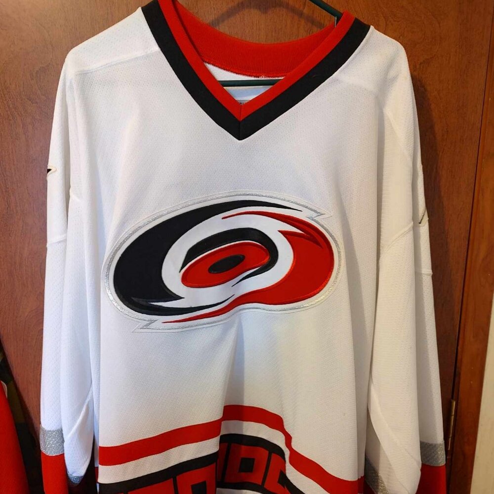 Carolina Hurricanes Hockey Jersey - XX Large,  Vintage - Never worn